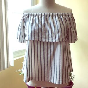 Off shoulders Banana Republic blouse